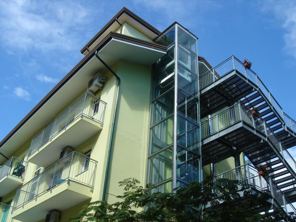 Hotel Da Giovanna Lignano Sabbiadoro Exterior photo